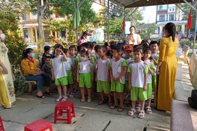Sáng ngày 24/04/2023 trường Mẫu giáo Bình Nguyên tổ chức cho các cháu 5 tuổi tham quan trường tiểu học.